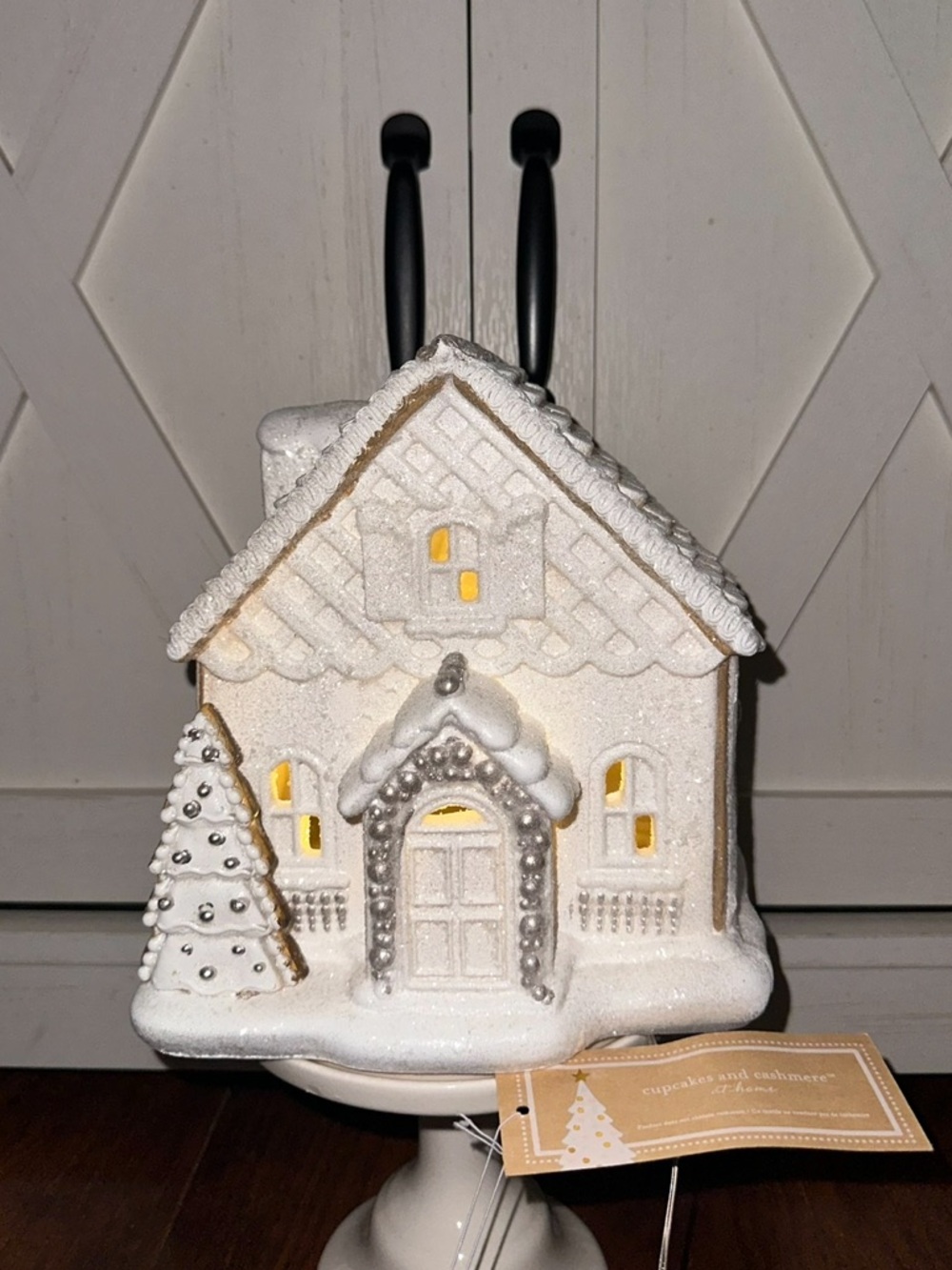 Cupcakes & Cashmere Frosted White LED Holiday Gingerbread House